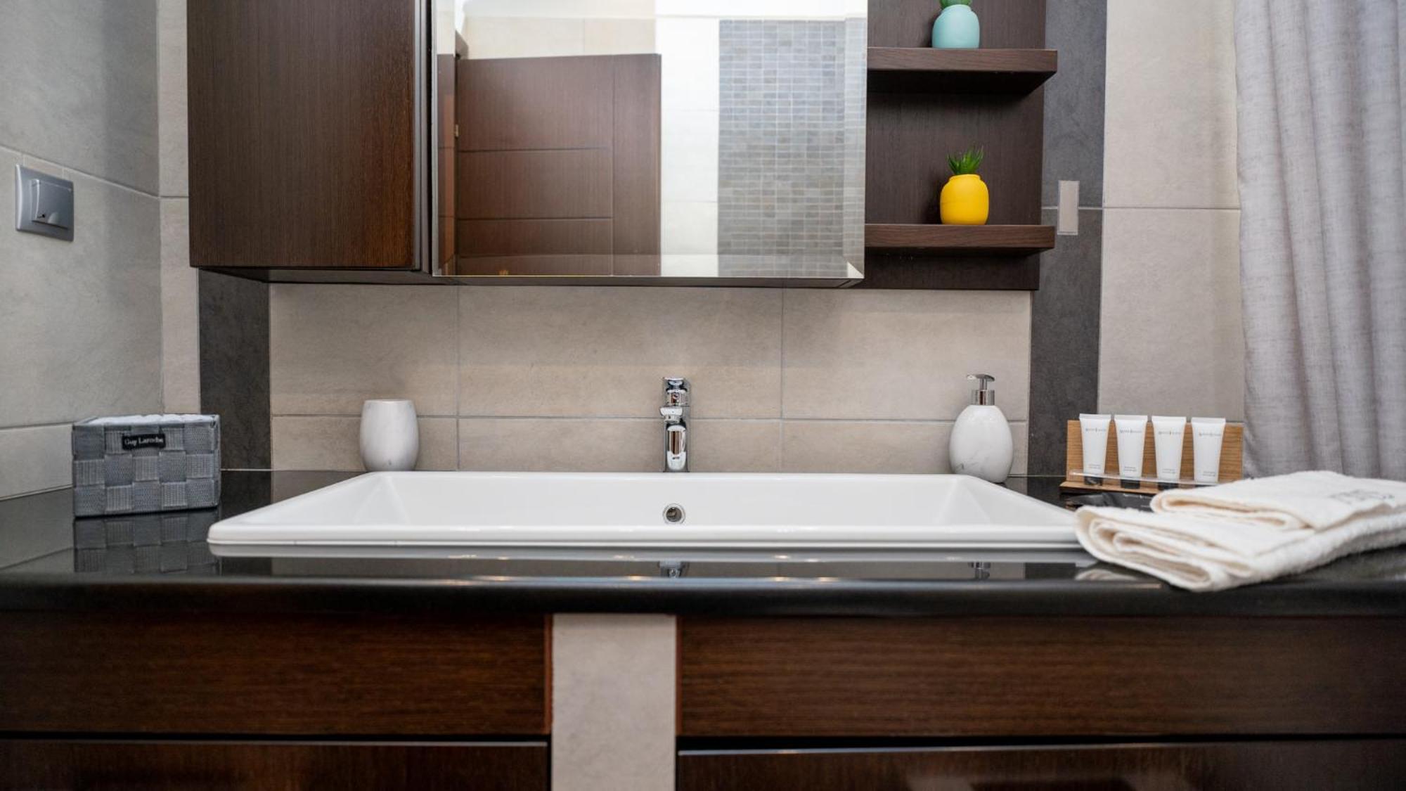 קאלאבאקה Mary'S Modern And Elegant Apartment מראה חיצוני תמונה
