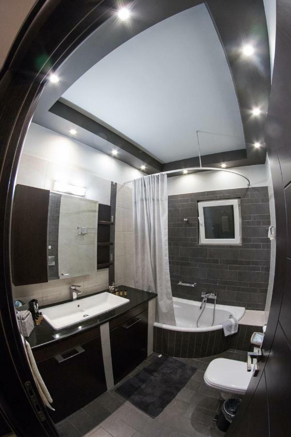 קאלאבאקה Mary'S Modern And Elegant Apartment מראה חיצוני תמונה